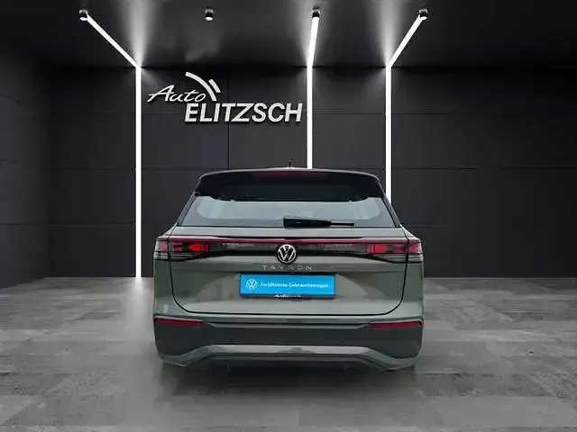 Gebraucht VW Tayron Life 193 PS (141 kW) 2025 Cipressinogrün metallic SUV