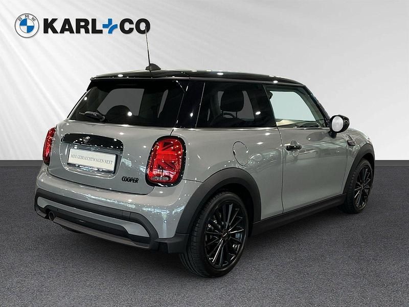 Używany Mini Cooper Essential 136 KM (100 kW) 2022 Szary Hatchback