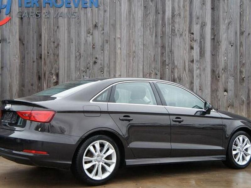 Gebraucht Audi A3 110 PS (80 kW) 2015 Braun Limousine