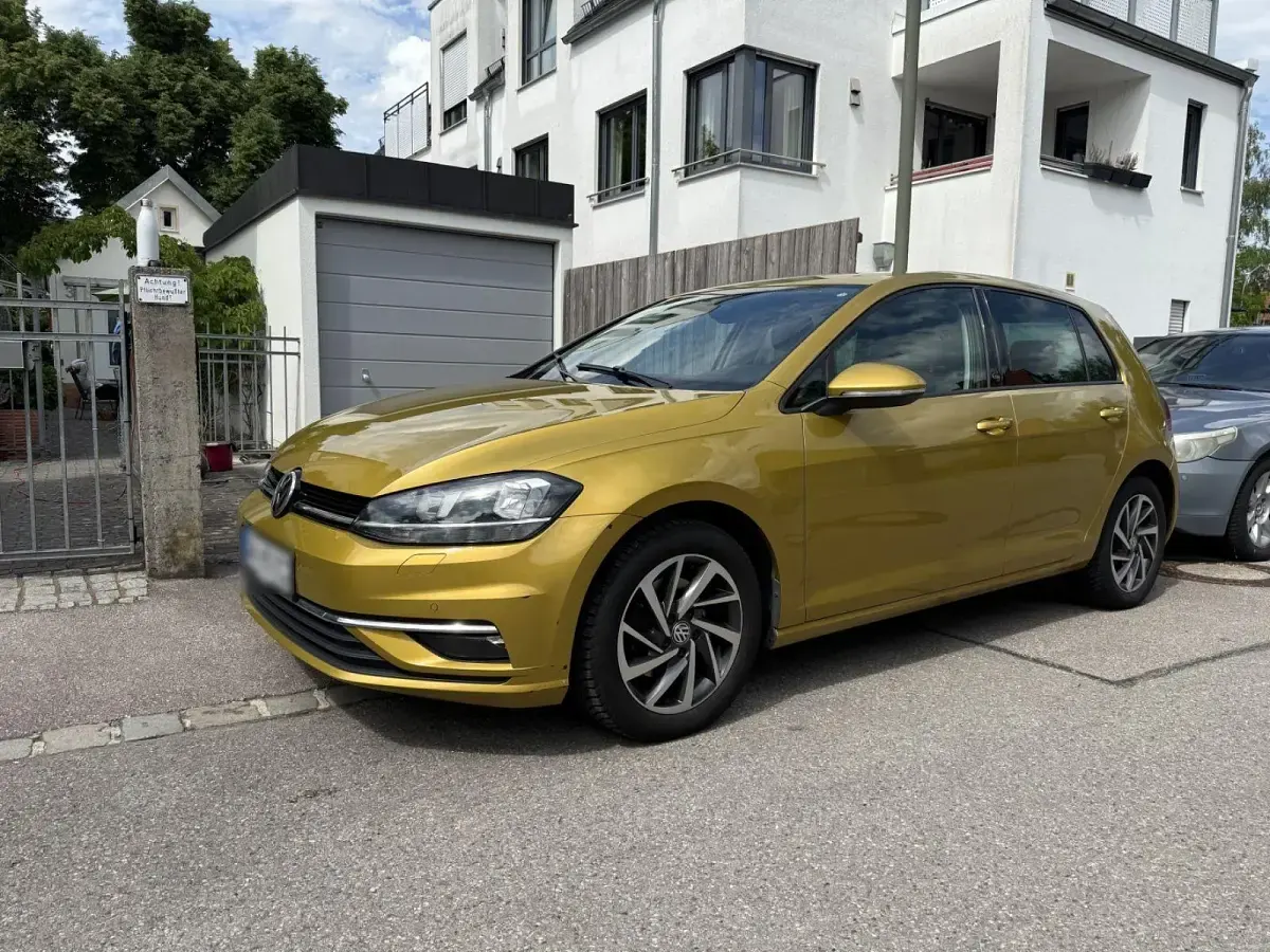 Gebraucht VW Golf VII Edition 125 PS (91 kW) 2017 Gold Kombi