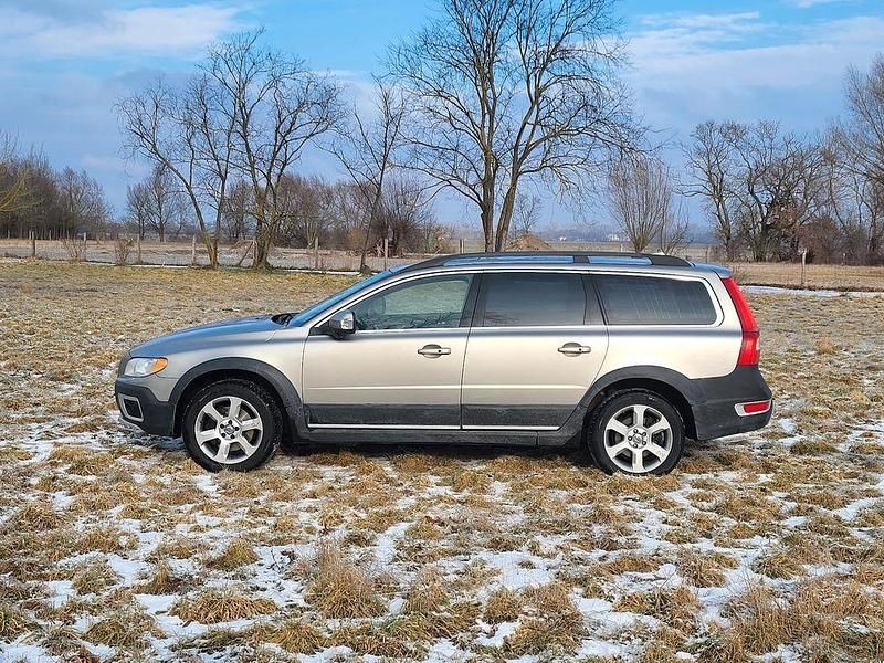 Gebraucht Volvo XC70 Summum 205 PS (150 kW) 2011 Silber Kombi