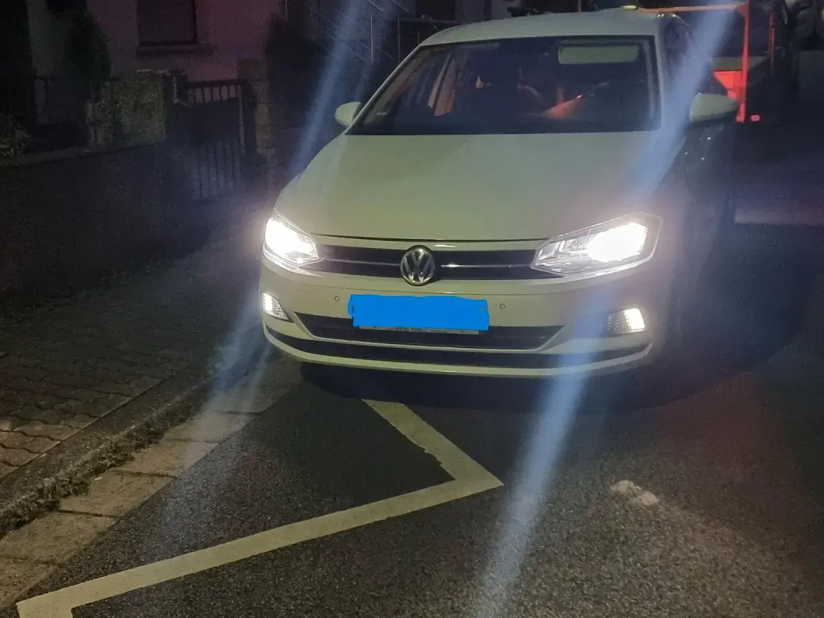 Gebraucht VW Polo 95 PS (69 kW) 2018 Weiß Kleinwagen