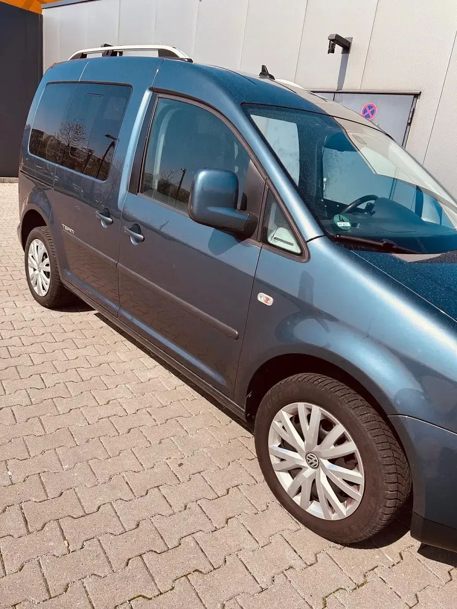 Gebraucht VW Caddy 105 PS (77 kW) 2010 Schwarz Van / Kleinbus