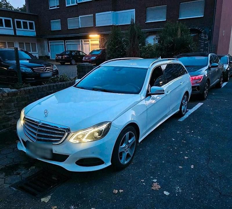 Gebraucht Mercedes E250 204 PS (150 kW) 2015 Weiß Limousine