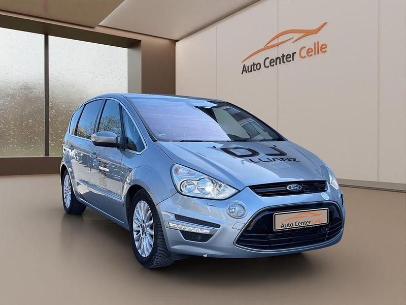Gebraucht Ford S-MAX Titanium 163 PS (119 kW) 2015 Silber Van / Kleinbus
