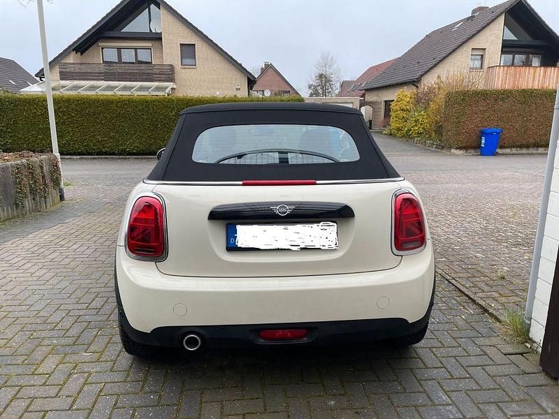 Gebraucht Mini Cooper Classic 136 PS (100 kW) 2020 Weiß Kleinwagen