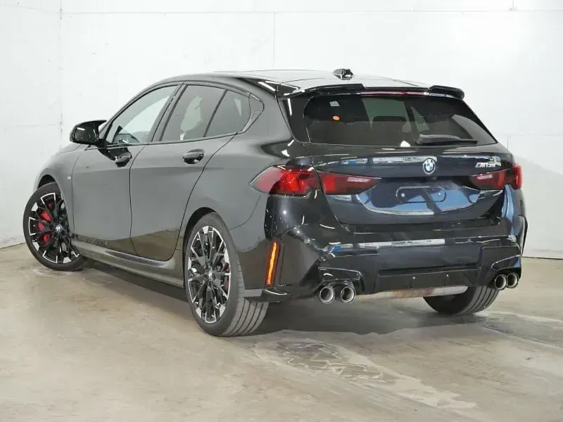 Usata BMW M135 Performance 300 CV (220 kW) 2025 Nero Utilitaria