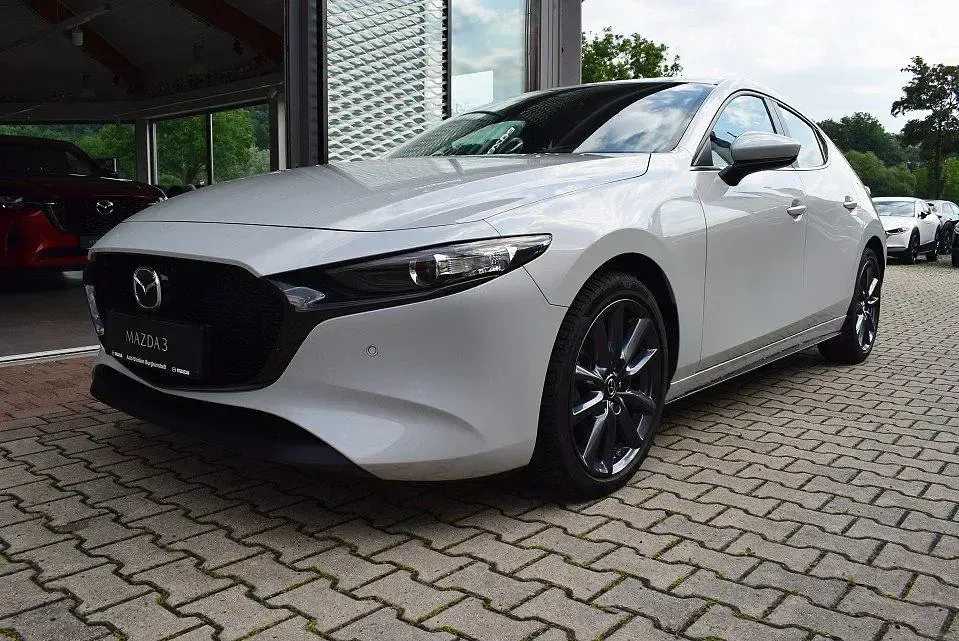 Gebraucht Mazda 3 Center-Line 140 PS (102 kW) 2025 Weiß Limousine