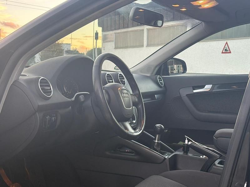 Gebraucht Audi A4 140 PS (102 kW) 2005 Schwarz Limousine