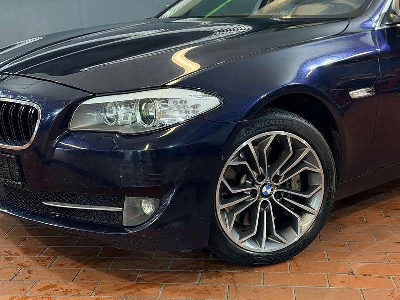 Gebraucht BMW 530 Performance 272 PS (200 kW) 2011 Blau Limousine