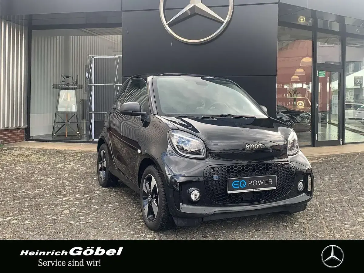 Gebraucht Smart ForTwo Electric Drive Passion 60 kW (82 PS) 2024 Bodypanels in black Coupé