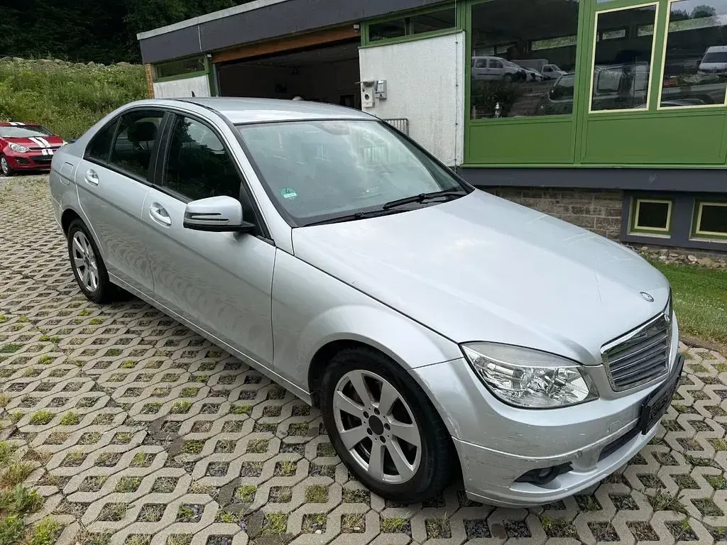 Gebraucht Mercedes C200 136 PS (100 kW) 2008 Silber Limousine