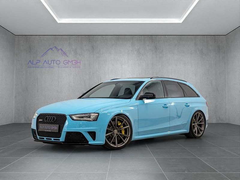 Weiß Gebraucht 2012 Audi RS4 Sport Limousine | 31.899 € (Etwas zu teuer) - Bild 1/4