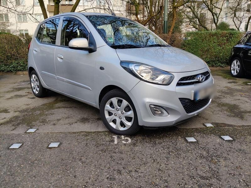 Silber Gebraucht 2012 Hyundai i10 Style Kleinwagen | 4.200 € (Guter Preis) - Bild 1/4