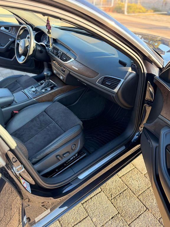 Gebraucht Audi A6 Ambiente 313 PS (230 kW) 2012 Blau Kombi