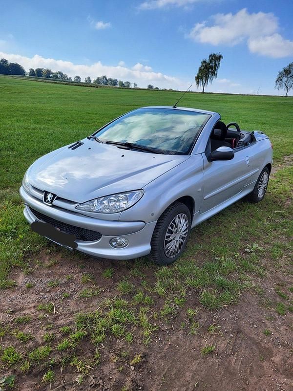 Silber Gebraucht 2005 Peugeot 206 CC Cabrio | 3.850 € - Bild 1/4