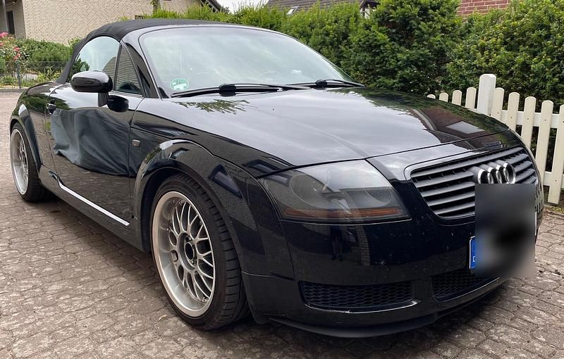 Schwarz Gebraucht 2001 Audi TT Cabrio | 3.850 € (Guter Preis) - Bild 1/4