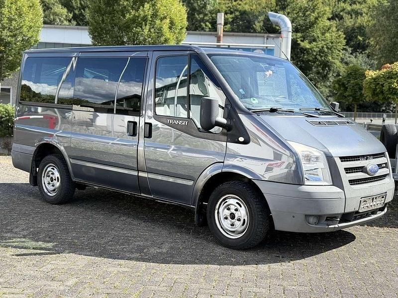 Grau Gebraucht 2006 Ford Transit Tourneo Van / Kleinbus | 5.390 € (Fairer Preis) - Bild 1/4