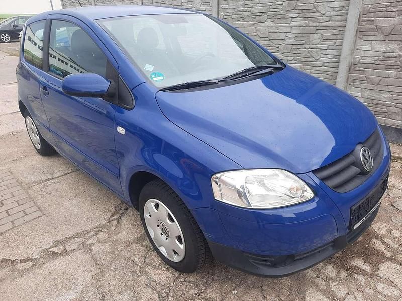 Gebraucht VW Fox Refresh 54 PS (39 kW) 2009 Blau Kleinwagen