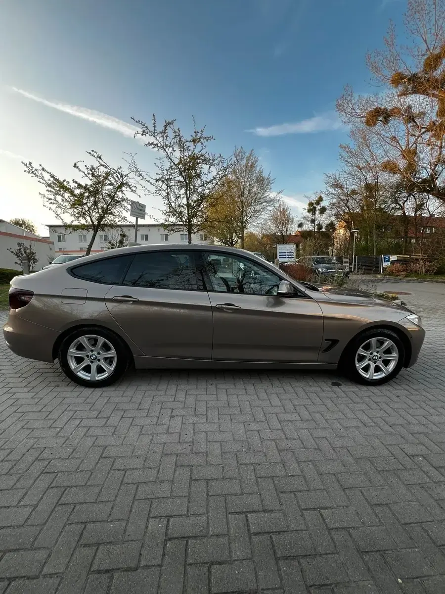 Gebraucht BMW 330 Gran Turismo 258 PS (189 kW) 2015 Beige Coupé