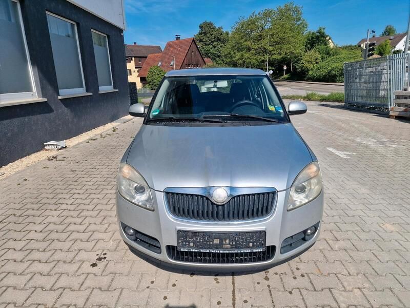 Grau Gebraucht 2008 Skoda Fabia Kleinwagen | 2.000 € (Fairer Preis) - Bild 1/4