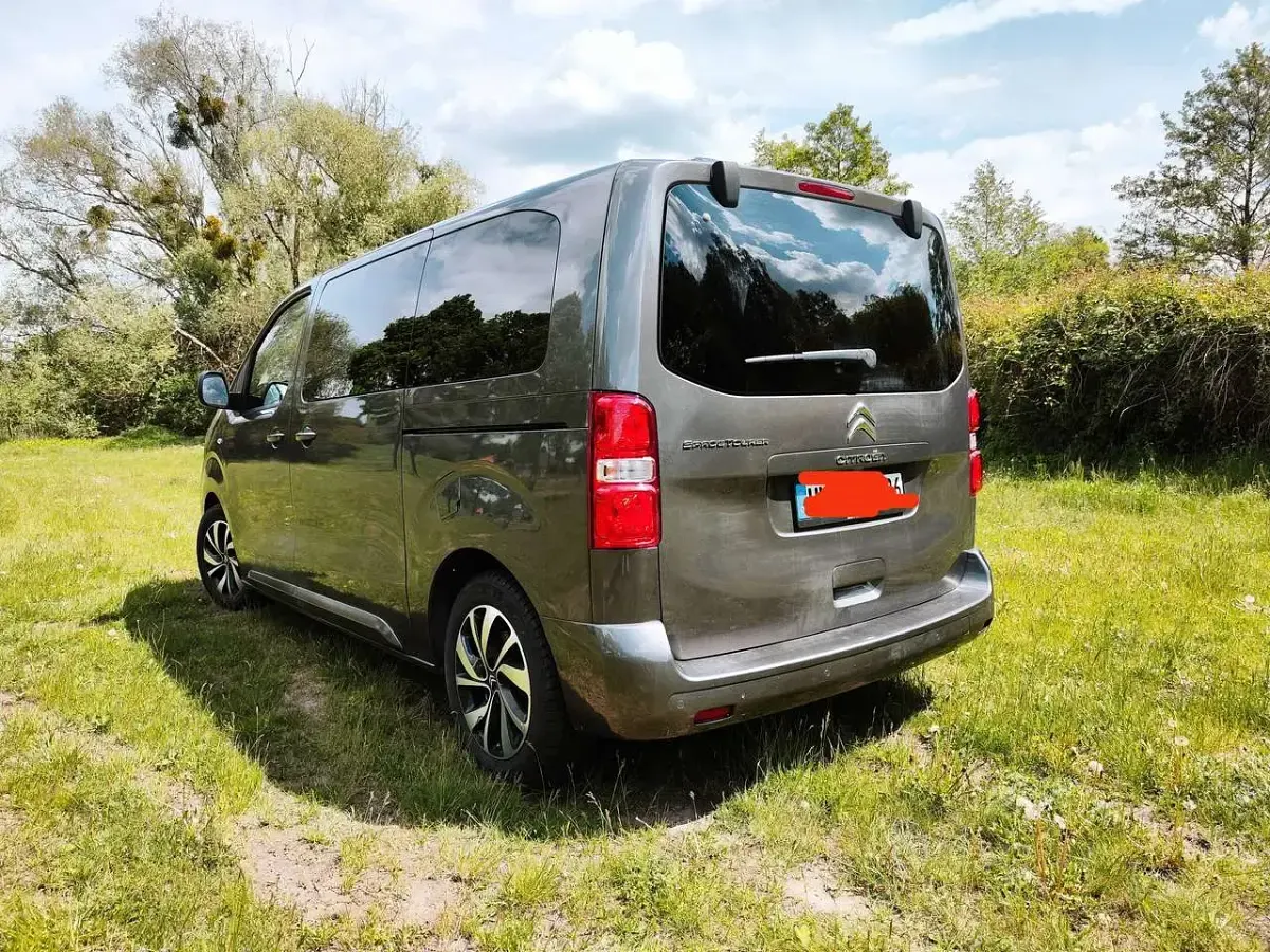 Gebraucht Citroën Spacetourer Feel 177 PS (130 kW) 2023 Grau Van / Kleinbus