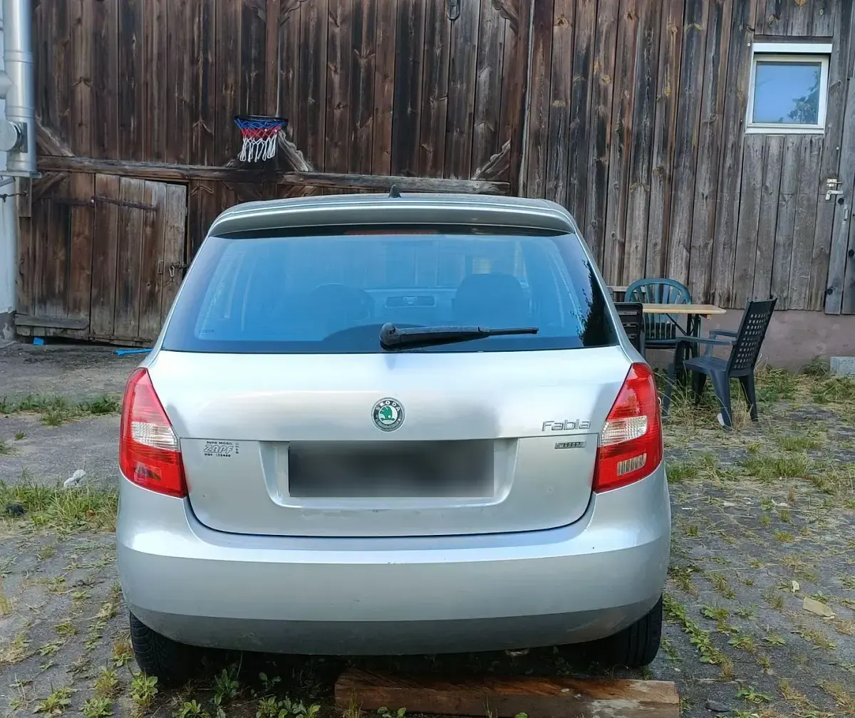 Gebraucht Skoda Fabia Cool Edition 60 PS (44 kW) 2011 Silber Limousine