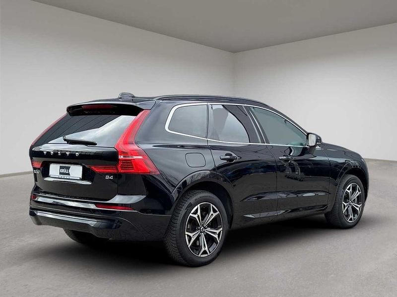 Gebraucht Volvo XC60 Core 197 PS (144 kW) 2022 Schwarz SUV