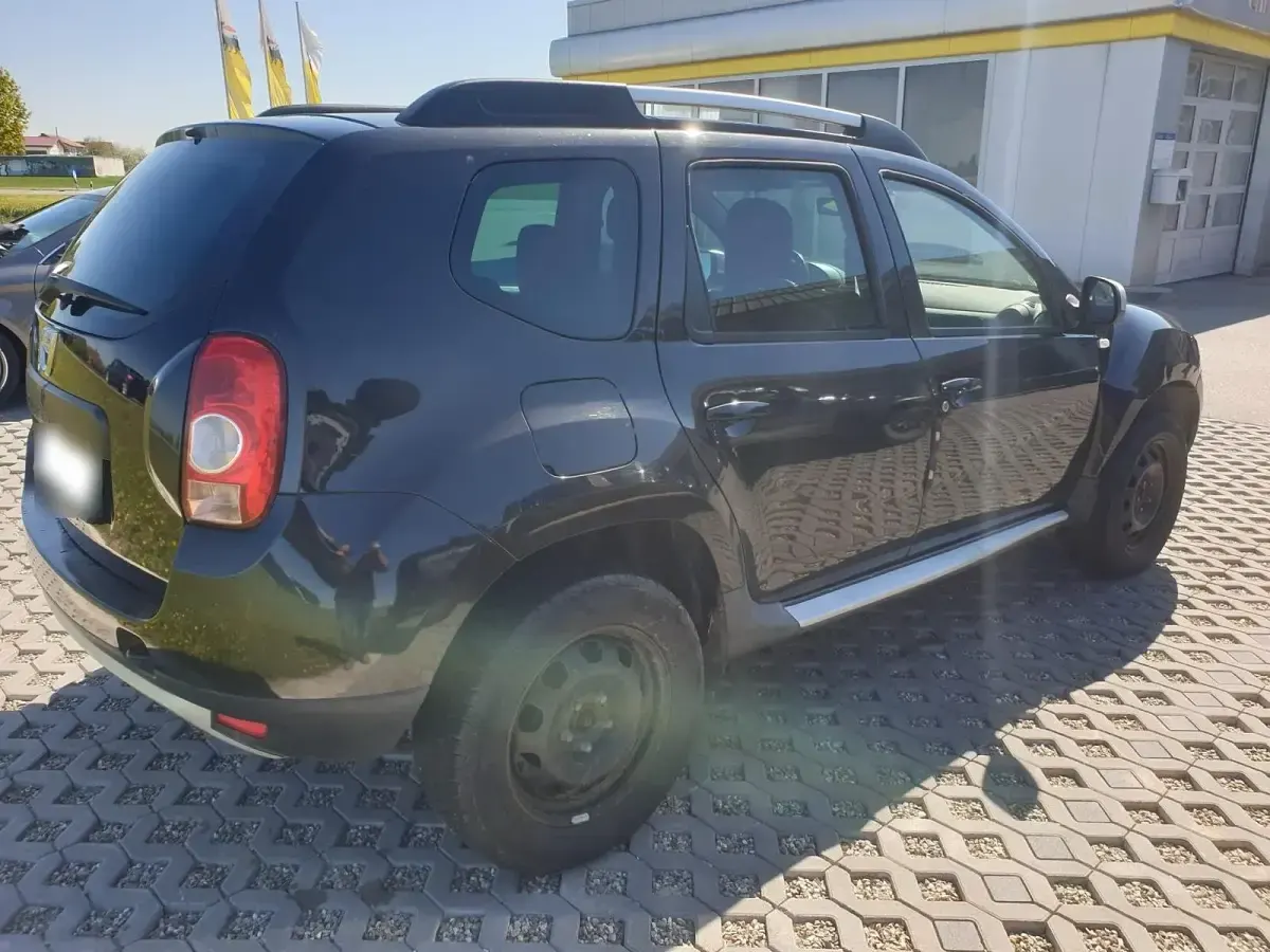 Gebraucht Dacia Duster Prestige 105 PS (77 kW) 2011 Schwarz SUV