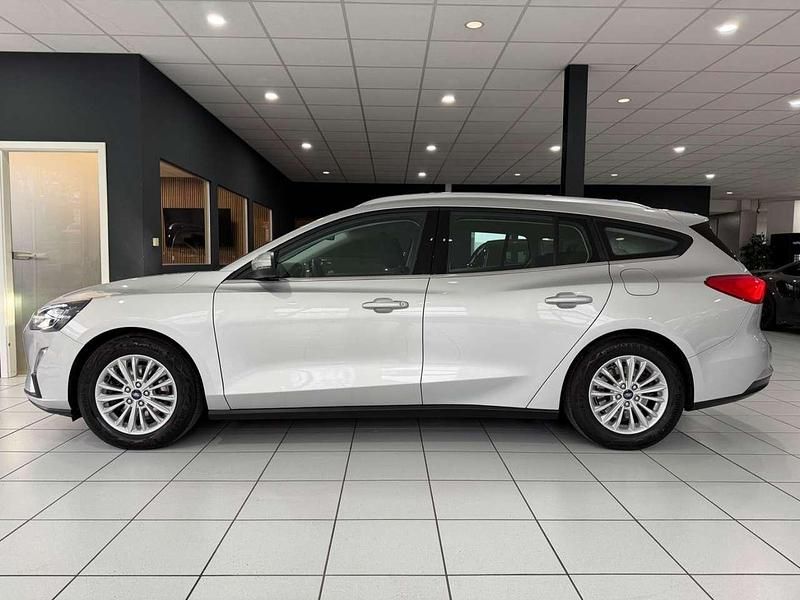 Gebraucht Ford Focus Titanium 120 PS (88 kW) 2020 Silber Kombi