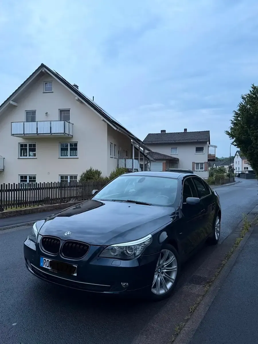 Gebraucht BMW 560L 2008 Blau Limousine