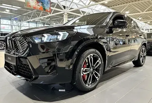 Neu BMW iX2 M Sport 150 kW (204 PS) 2025 Schwarz SUV