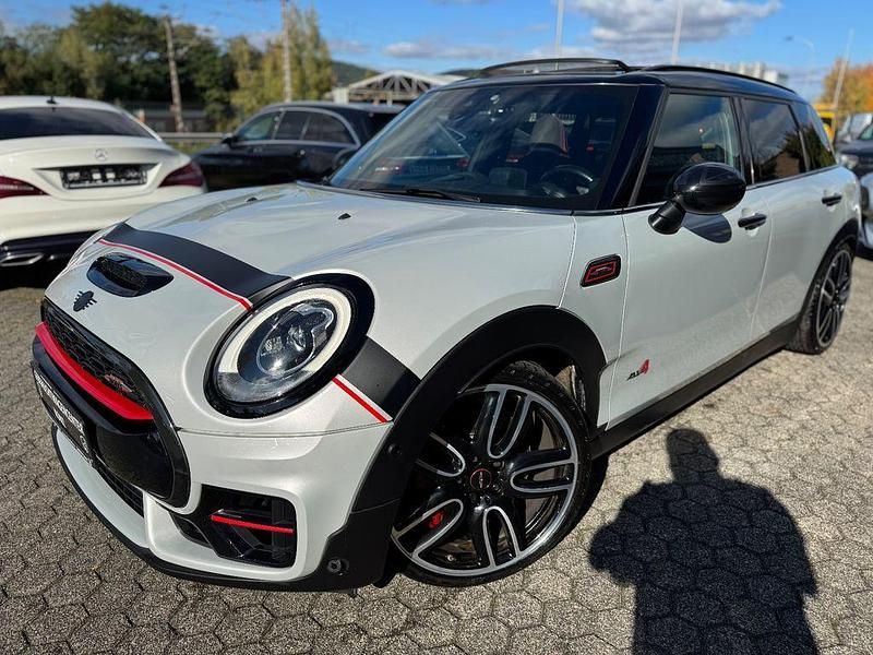Grau Gebraucht 2018 Mini John Cooper Works Clubman Kombi | 19.990 € (Fairer Preis) - Bild 1/4