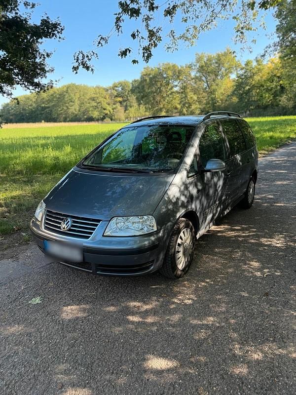 Gebraucht VW Sharan 150 PS (110 kW) 2009 Grau Van / Kleinbus