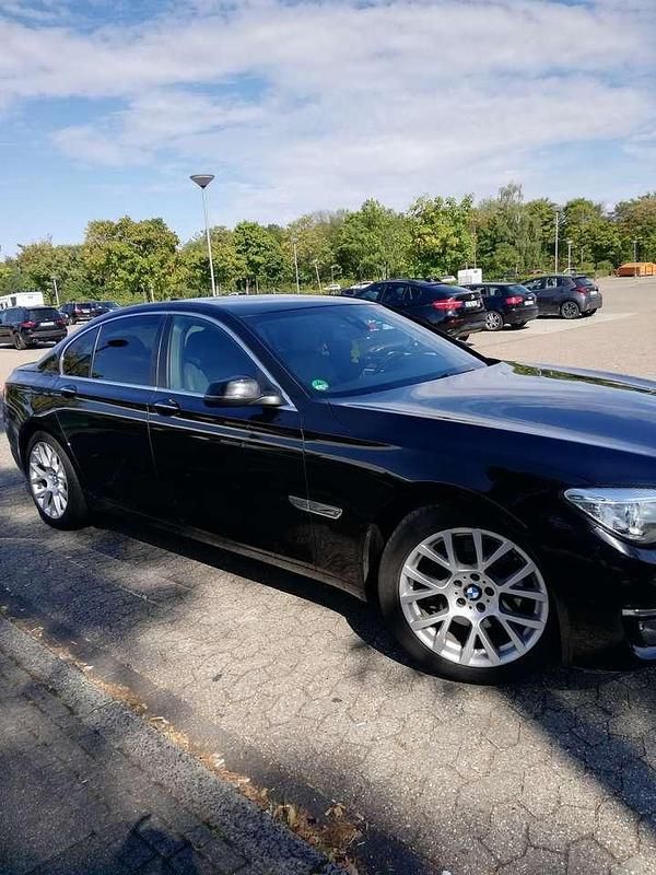 Gebraucht BMW 730 258 PS (189 kW) 2014 Limousine