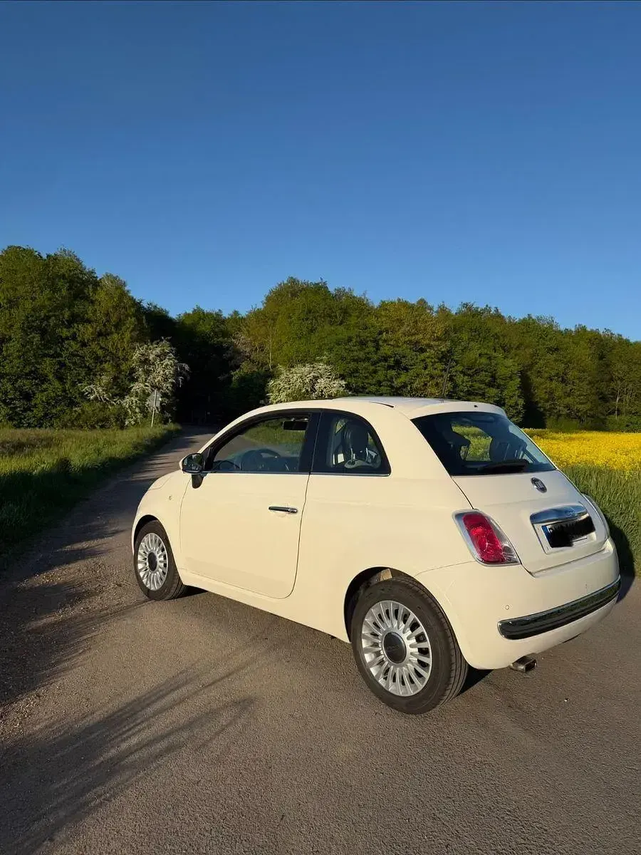 Gebraucht Fiat 500 Lounge 86 PS (63 kW) 2013 Weiß Kleinwagen