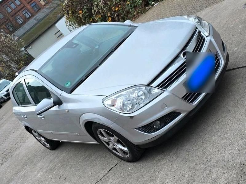 Gebraucht Opel Astra 116 PS (85 kW) 2009 Limousine