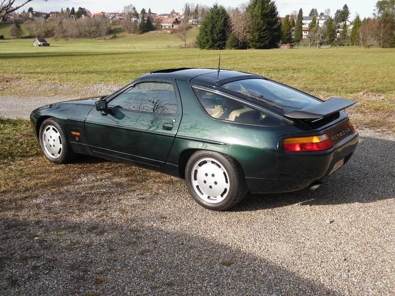 Grün Gebraucht 1990 Porsche 928 Coupé | 49.800 € - Bild 1/4