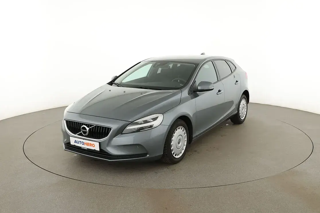 Gebraucht Volvo V40 Momentum 122 PS (89 kW) 2018 Kombi