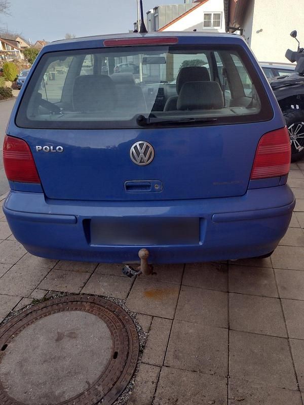 Gebraucht VW Polo 60 PS (44 kW) 2001 Blau Kleinwagen
