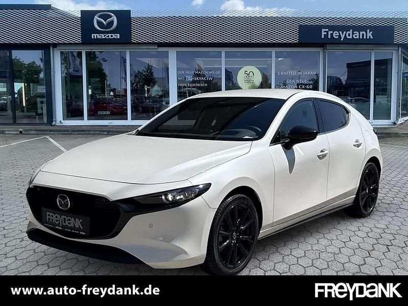 Snowflake white pearl Gebraucht 2024 Mazda 3 Homura-Line Limousine | 26.490 € (Guter Preis) - Bild 1/4