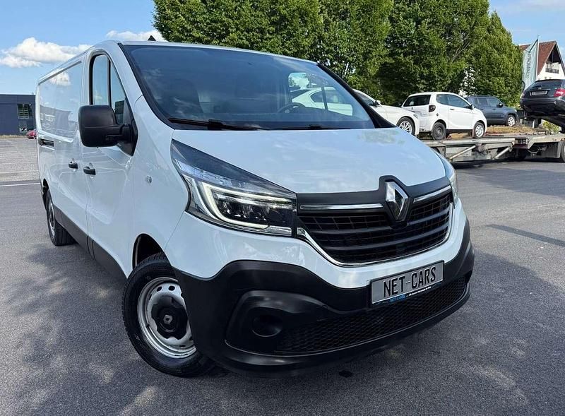 Weiß Gebraucht 2021 Renault Trafic Van | 18.850 € (Guter Preis) - Bild 1/3