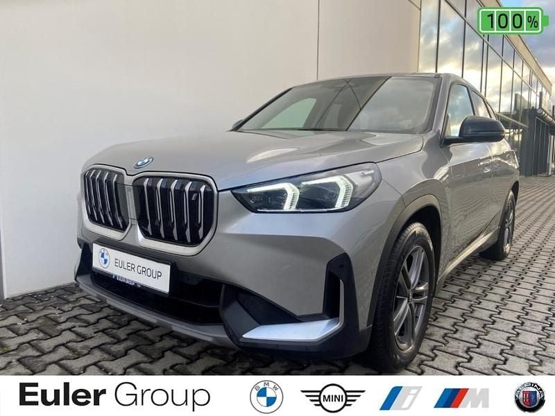 Gebraucht BMW iX1 Performance 230 kW (313 PS) 2023 Spacesilber metallic SUV