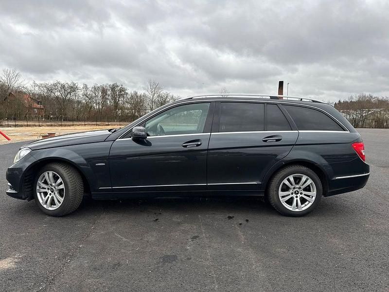 Gebraucht Mercedes C220 170 PS (125 kW) 2012 Schwarz Kombi