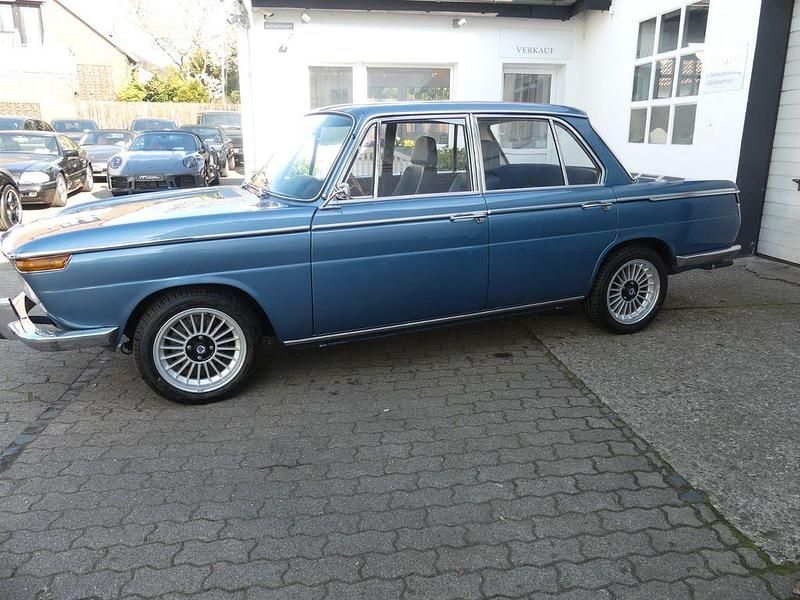 Usata BMW 2000 120 CV (88 kW) 1969 Blu Berlina