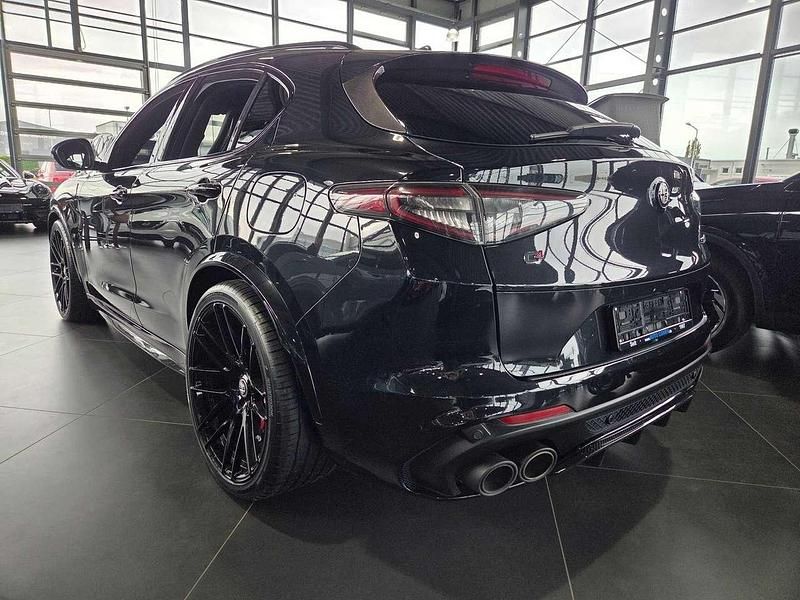 Gebraucht Alfa Romeo Stelvio Quadrifoglio 510 PS (375 kW) 2021 Nero vulcano, metallic SUV