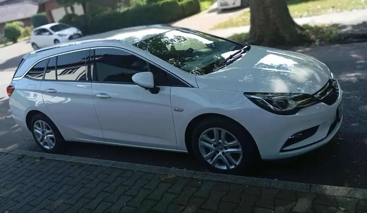 Używany Opel Astra Ultimate 200 KM (147 kW) 2018 Biały Kombi