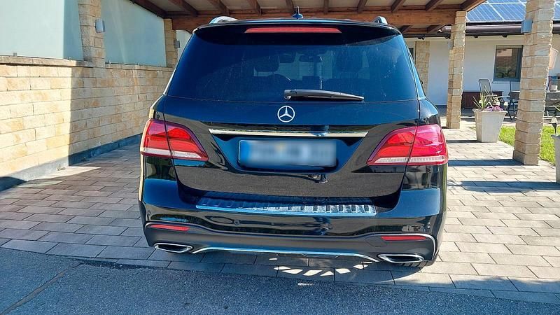 Gebraucht Mercedes GLE350 258 PS (189 kW) 2017 Schwarz SUV