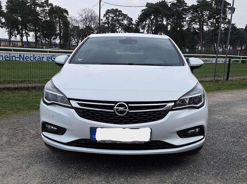 Gebraucht Opel Astra Dynamic 125 PS (91 kW) 2017 Weiß Limousine