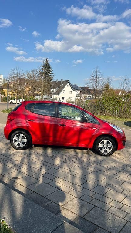 Gebraucht Kia Venga Vision 90 PS (66 kW) 2010 Rot Kleinwagen